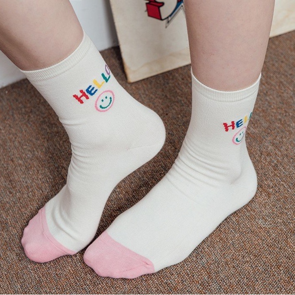 Hello Smiley Socks - Picture 5 of 11